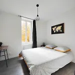 4en1 17 Personnes Max Stationnement Proche & Gratuit Wifi