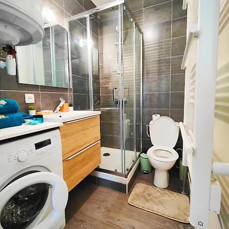 4en1 17 Personnes Max Stationnement Proche & Gratuit Wifi Διαμέρισμα *